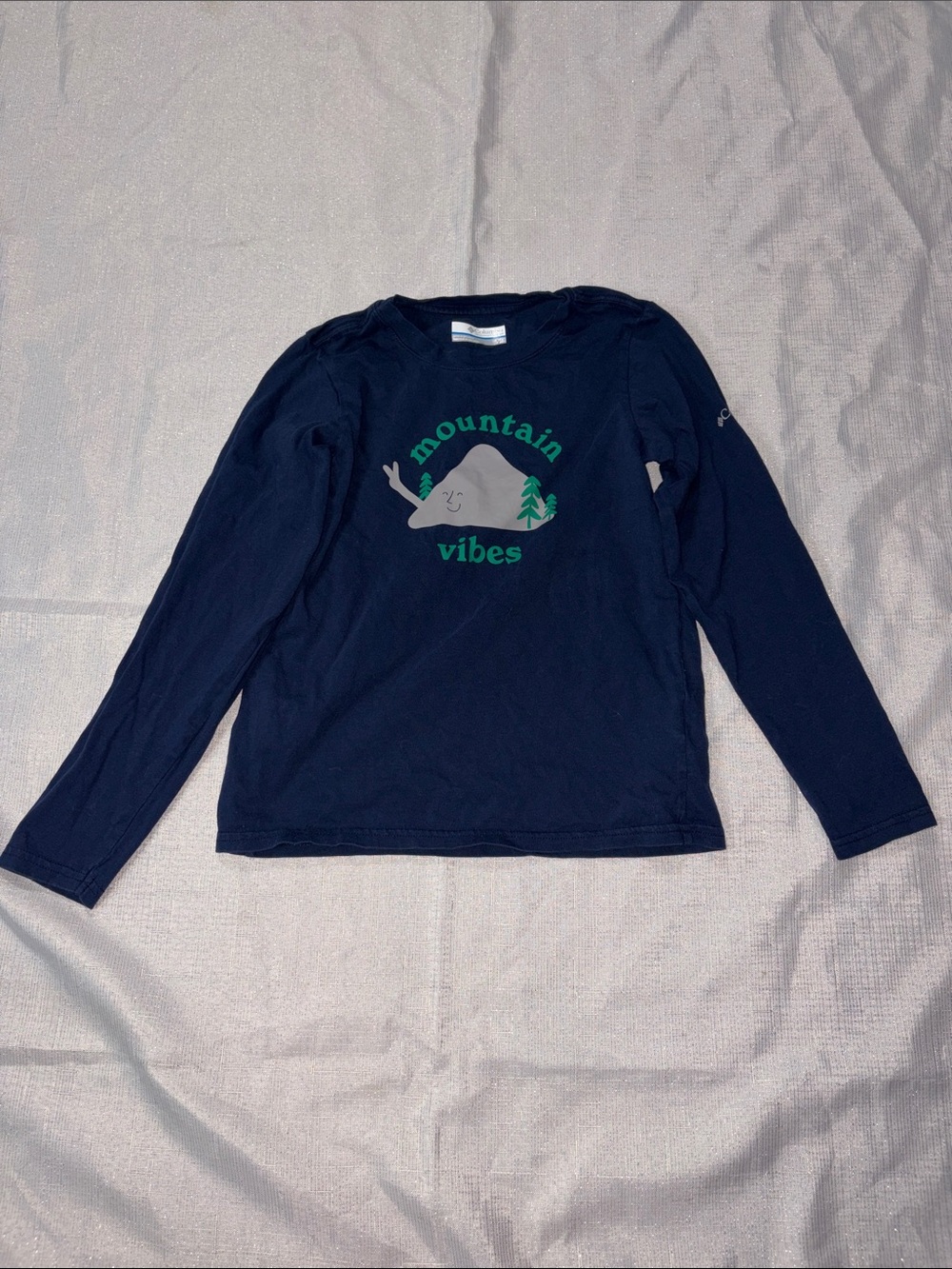 Colombia Mountain Vibes Navy Long-Sleeve Kids Boys Top size 8